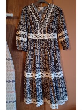 Black & White Dress With Lace Trim